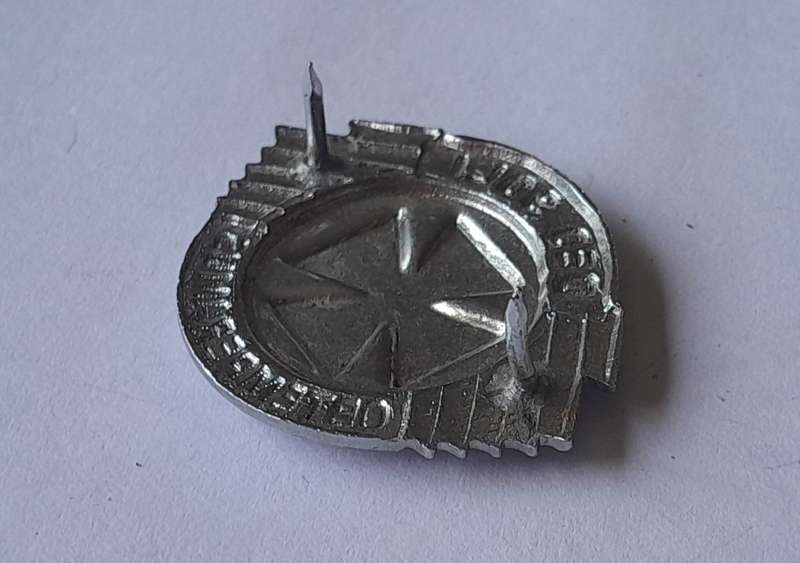 SADF Regiment Dan Pienaar Badge.  Pins Intact.