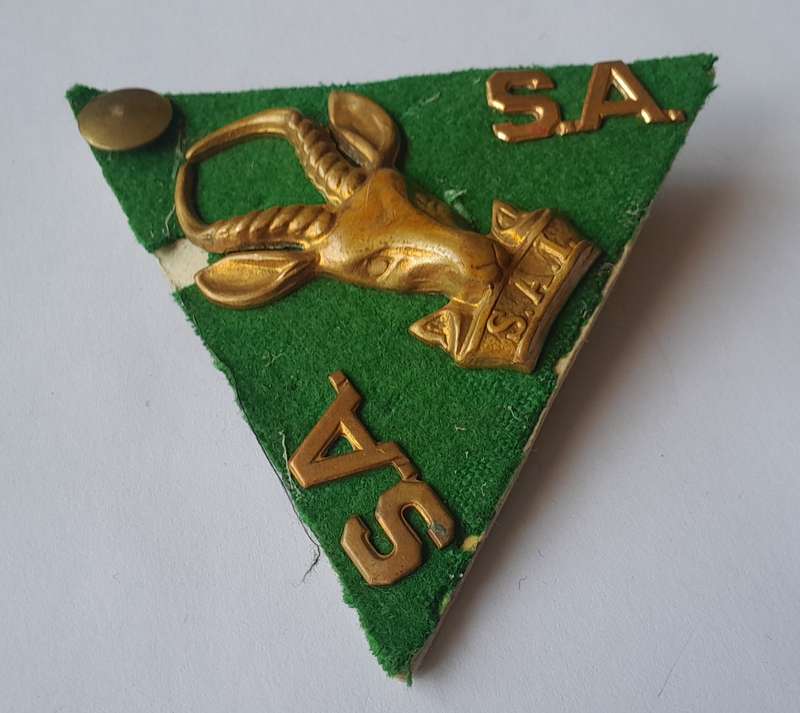 Early SA Army Infantry Cap Badge with S.A. Titles.