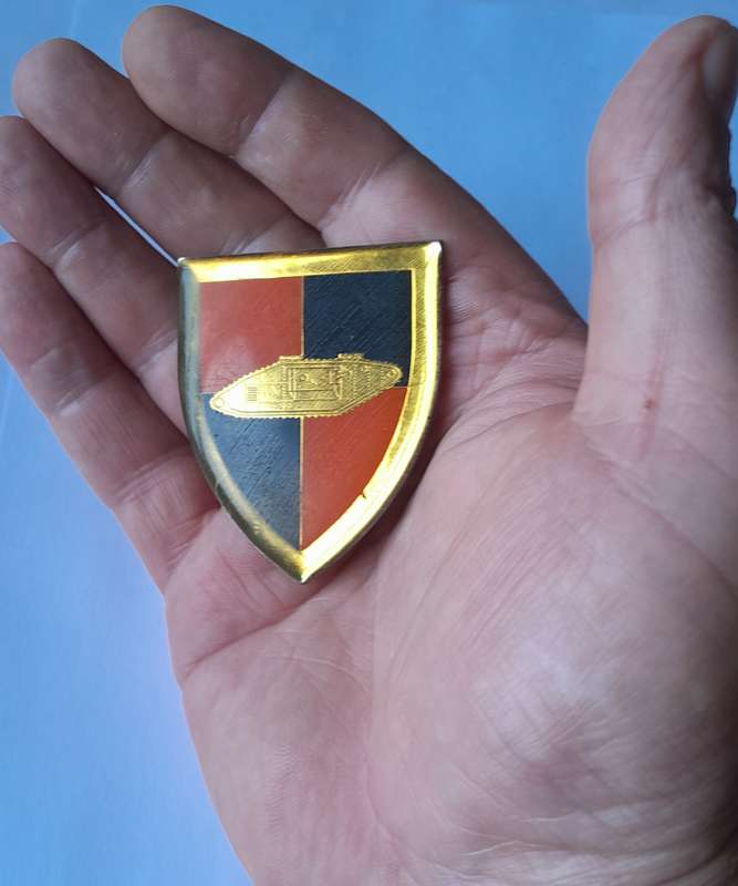 SADF School of Armour Shoulder Flash.  All Pins Intact.