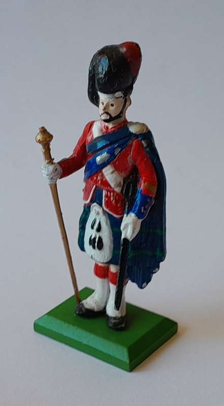 Collection of Vintage "Britains" Figurines And Guard House. 1 Bid for all.