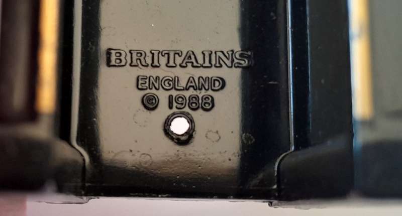 Collection of Vintage "Britains" Figurines And Guard House. 1 Bid for all.