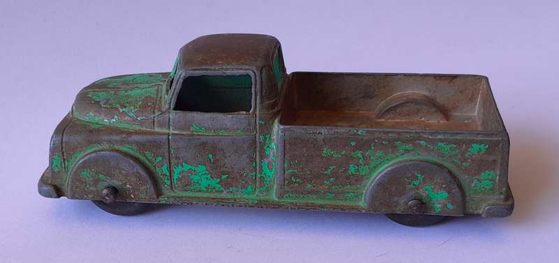 Vintage 1950's Die Cast "TootsieToy, U.S.A." Dodge Pickup. 100mm.