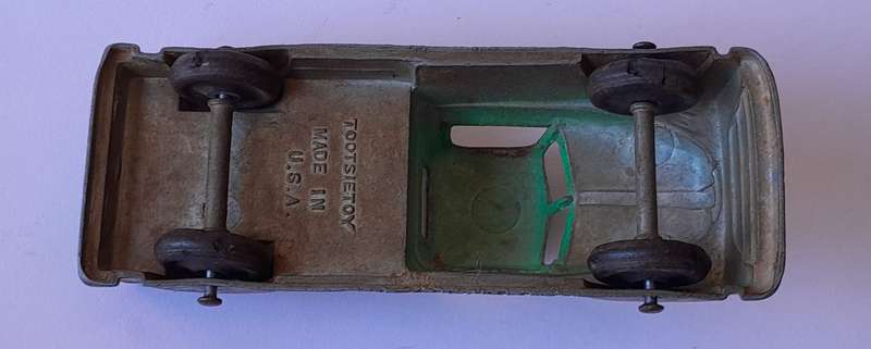 Vintage 1950's Die Cast "TootsieToy, U.S.A." Dodge Pickup. 100mm.