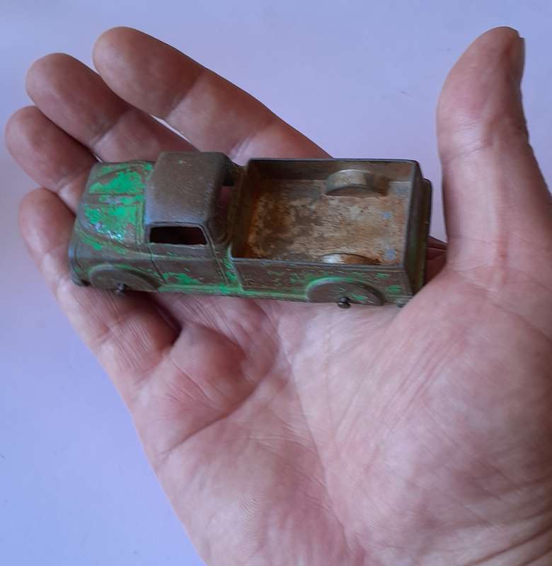 Vintage 1950's Die Cast "TootsieToy, U.S.A." Dodge Pickup. 100mm.