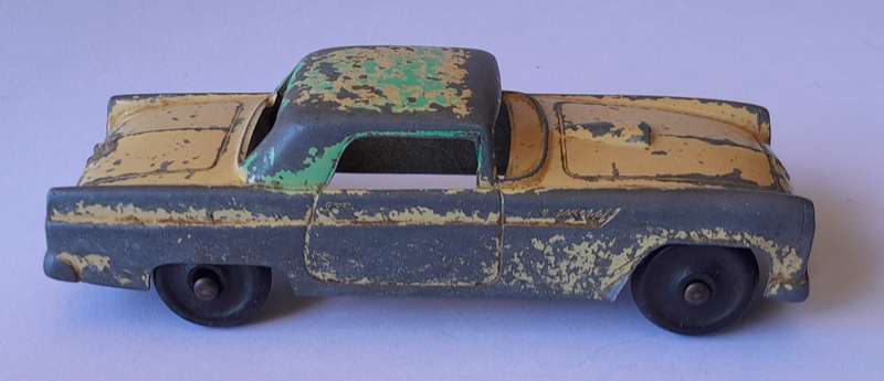 Vintage 1950's Die Cast "TootsieToy, U.S.A." Thunderbird. 107mm.