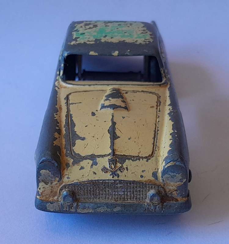Vintage 1950's Die Cast "TootsieToy, U.S.A." Thunderbird. 107mm.