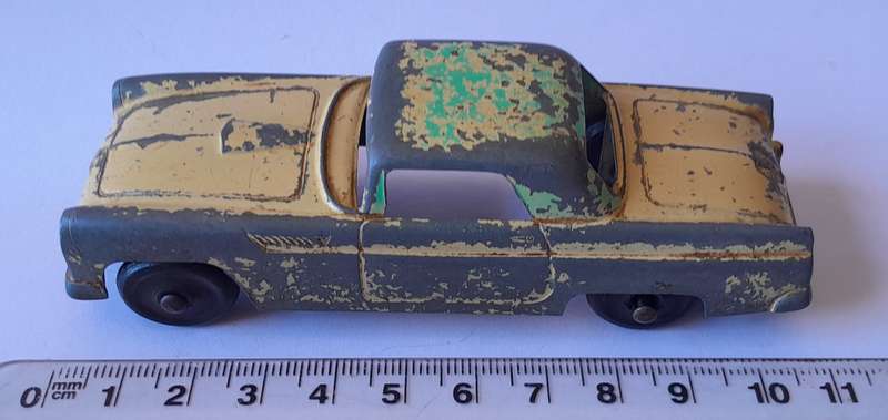 Vintage 1950's Die Cast "TootsieToy, U.S.A." Thunderbird. 107mm.