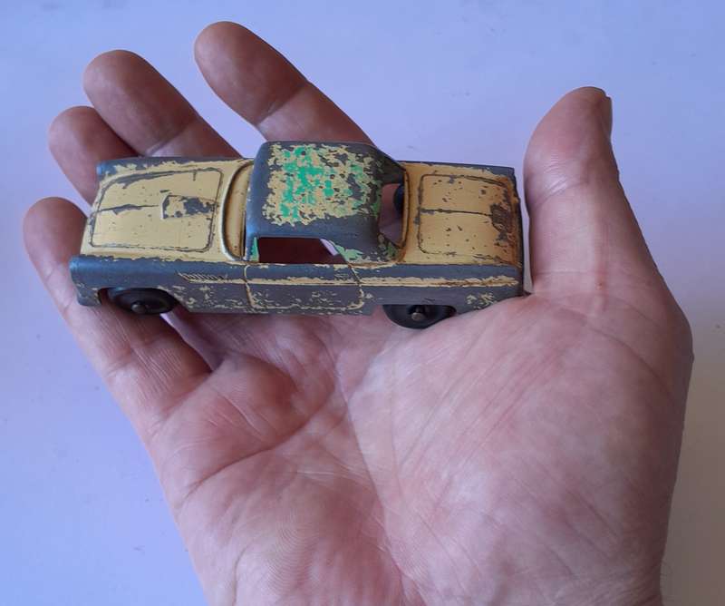 Vintage 1950's Die Cast "TootsieToy, U.S.A." Thunderbird. 107mm.