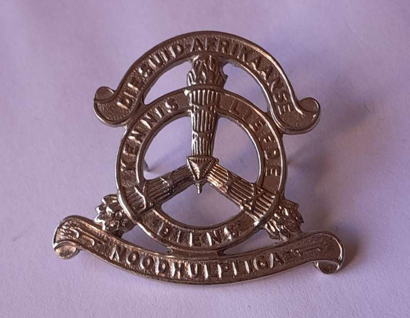 SA Noodhulp Liga Cap Badge.  Pins Intact.