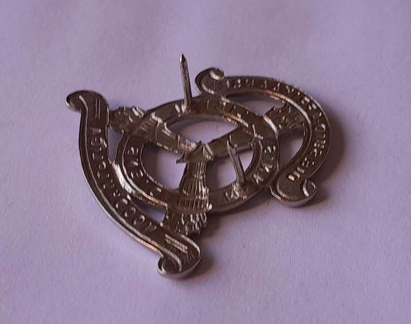 SA Noodhulp Liga Cap Badge.  Pins Intact.