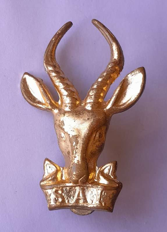 SADF South African Infantry Gilt Metal Cap Badge.  All Screw Lugs Intact.