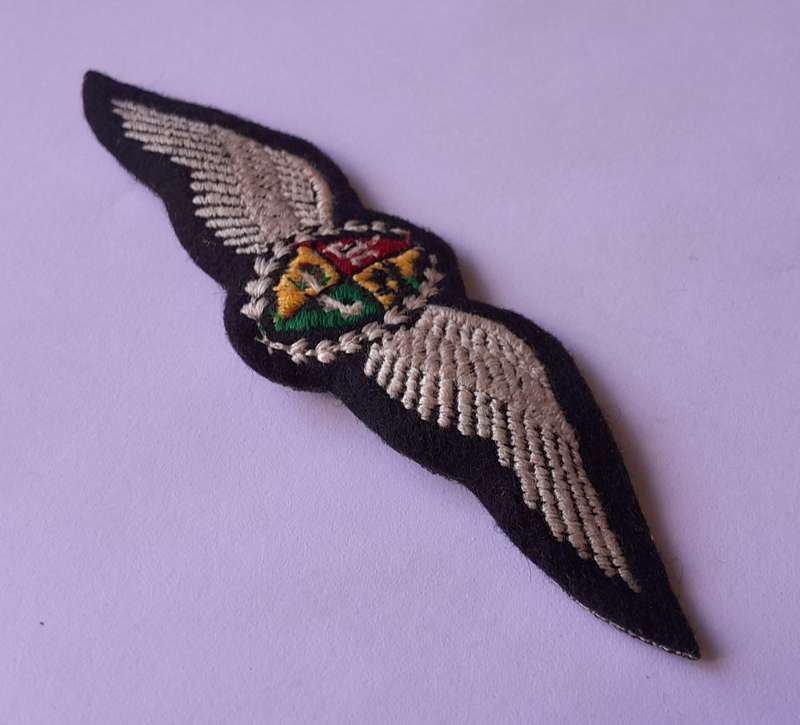 Early SA Airforce Pilots Wing Embroidered Badge.