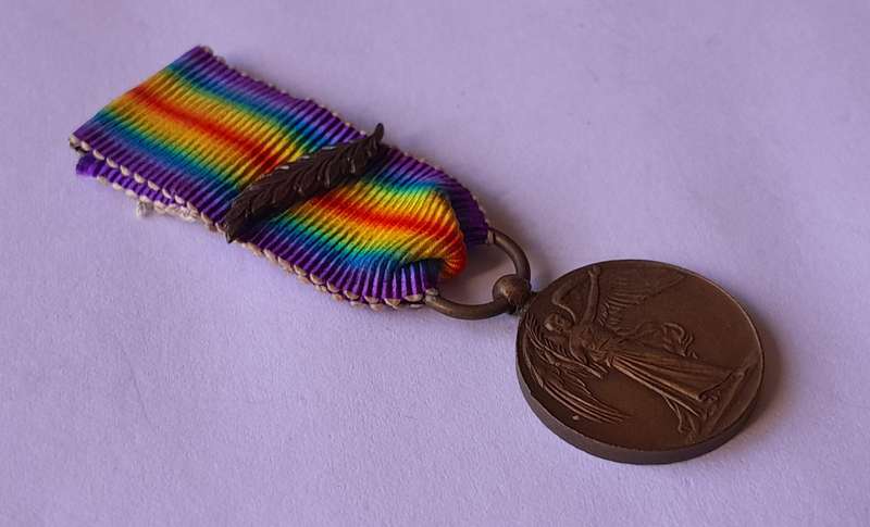 WW1 Miniature Victory Medal with MID Oak Leaf Clasp.