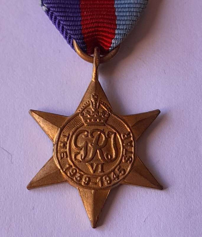 WW2 Miniature 1939 - 1945 Star Medal.
