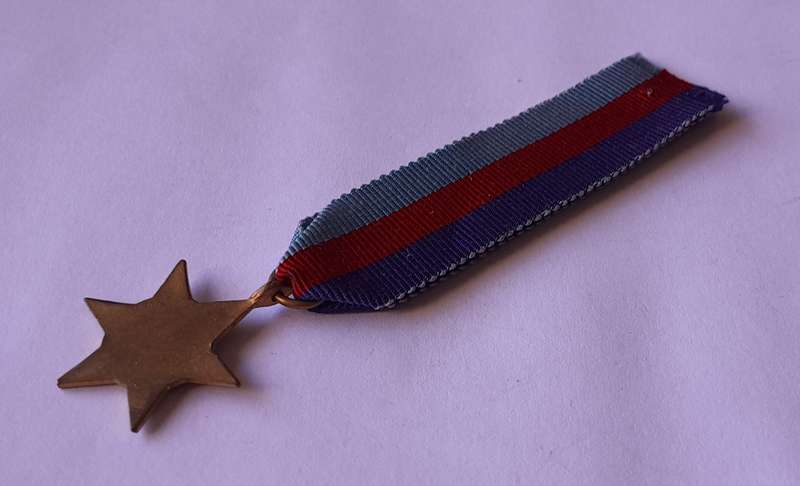 WW2 Miniature 1939 - 1945 Star Medal.