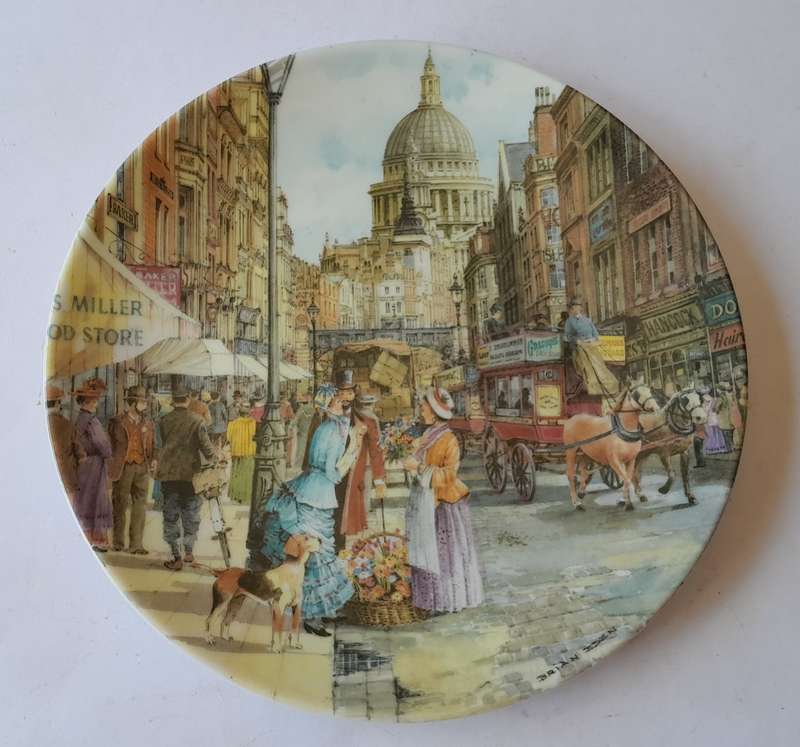 Vintage Davenport Limited Edition Collector's Plate. "The Flower Seller". 20cm.