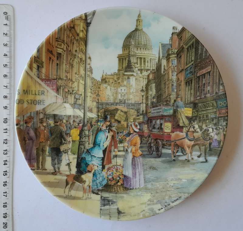Vintage Davenport Limited Edition Collector's Plate. "The Flower Seller". 20cm.