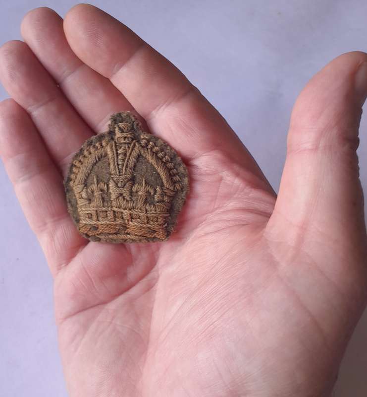 WW2 British Army Sergeant Major Cap Badge.