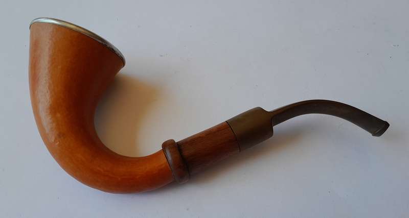 Antique Calabash Pipe With Solid Silver Rim. Birmingham, 1919. Unsmoked.