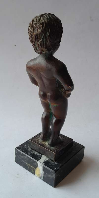 Vintage Manneken Pis Brussels Statuette on Marble Base. 16cm.