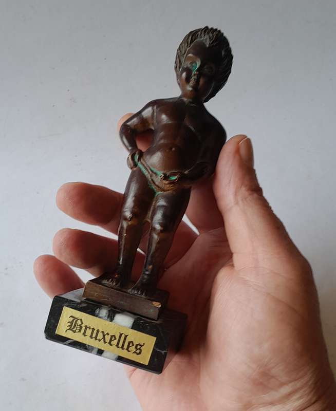 Vintage Manneken Pis Brussels Statuette on Marble Base. 16cm.