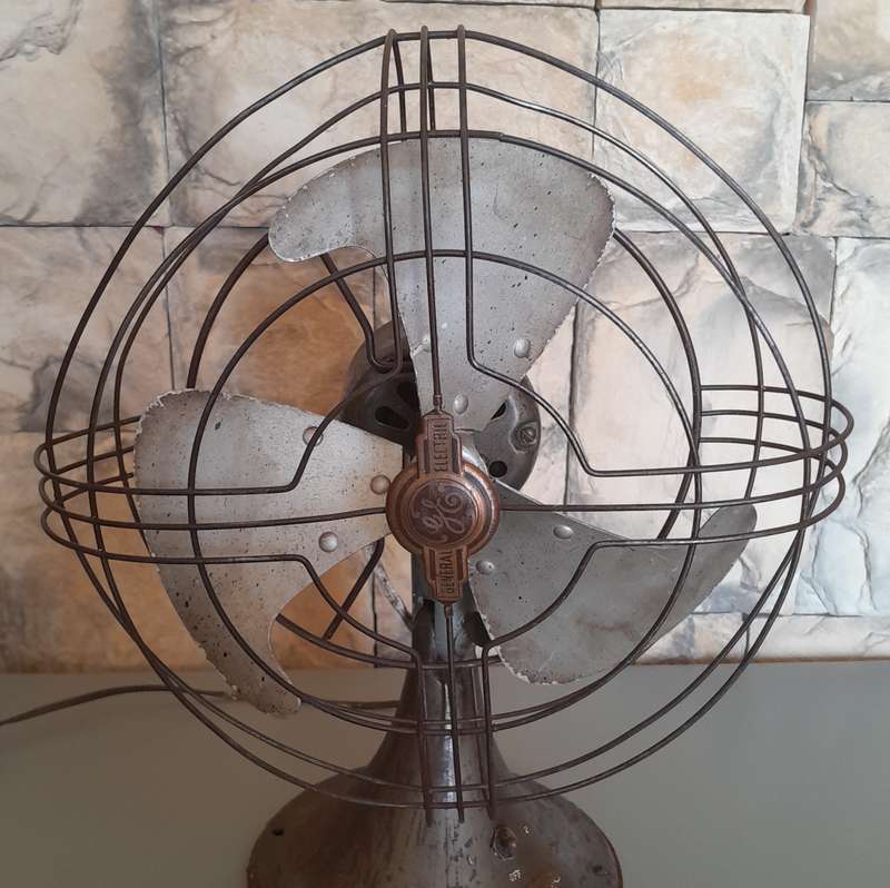 1940's General Electric Vortalex Industrial Desktop Fan. Working.