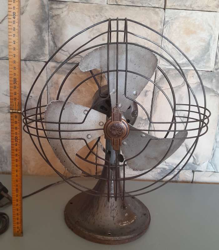 1940's General Electric Vortalex Industrial Desktop Fan. Working.