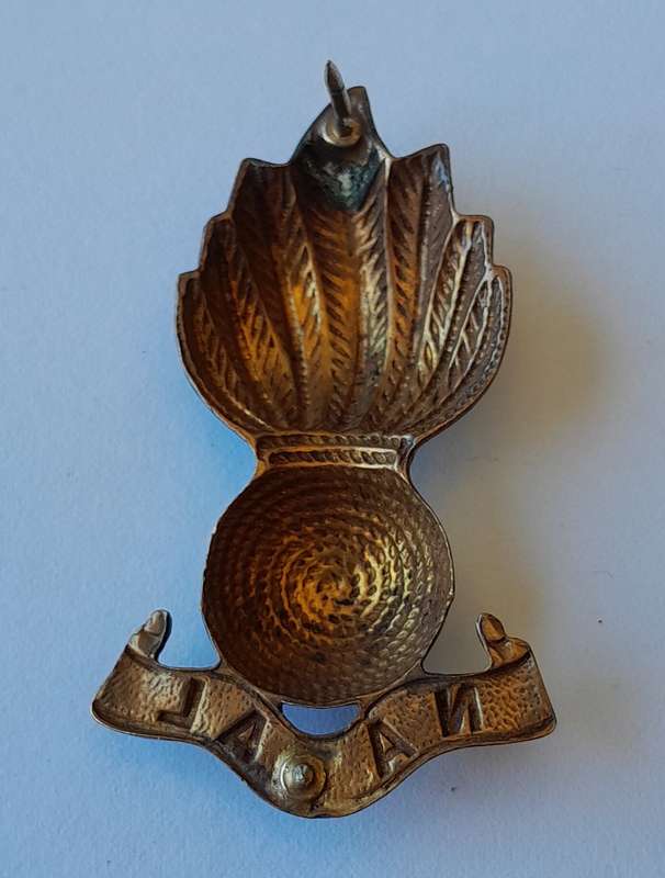 Early Natal Field Artillery Beret Badge.  1 Pin Intact.