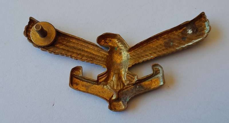 Early SA Air Force Cap Badge.  1 Lug Intact.