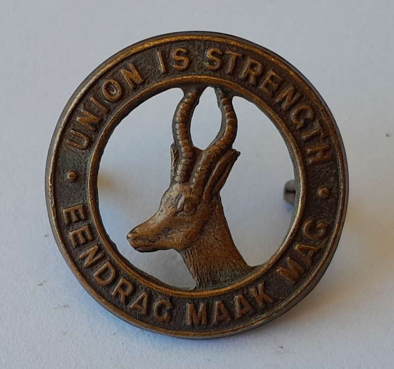 Early SA Army Infantry Collar Badge.  Compressed Lugs.