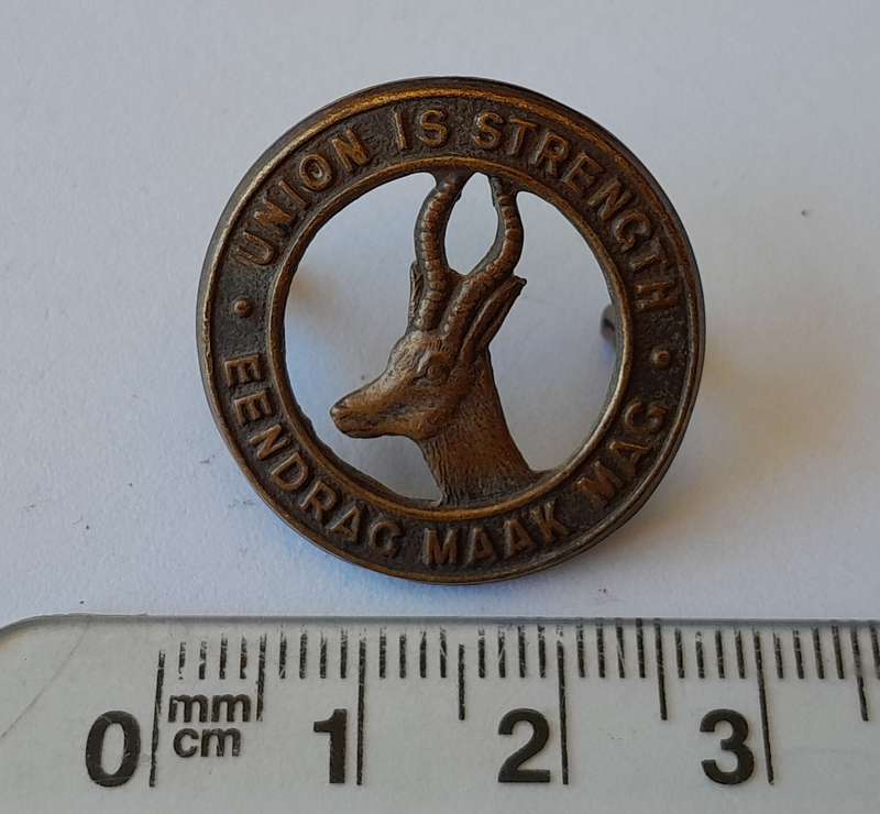 Early SA Army Infantry Collar Badge.  Compressed Lugs.