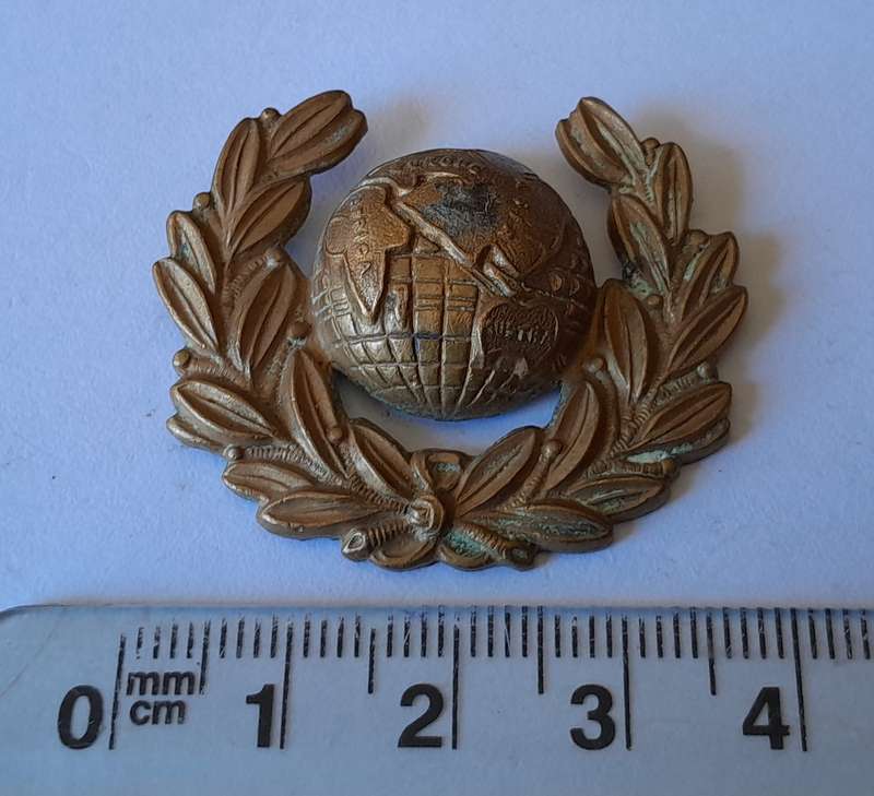 WW2 Royal Marines Corps Badge.  No Lugs.