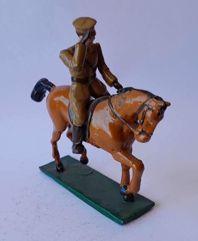 Boer War Cavalryman Officer Lead Figurine.  8cm