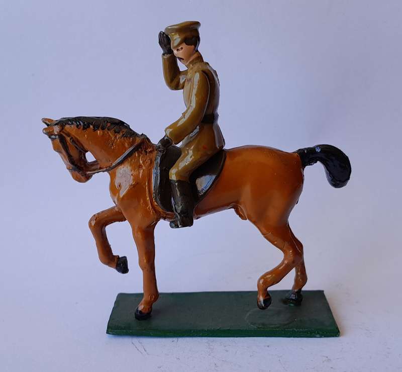 Boer War Cavalryman Officer Lead Figurine.  8cm