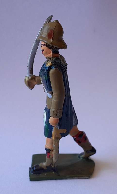 Boer War Black Watch Lead Figurine.  6cm