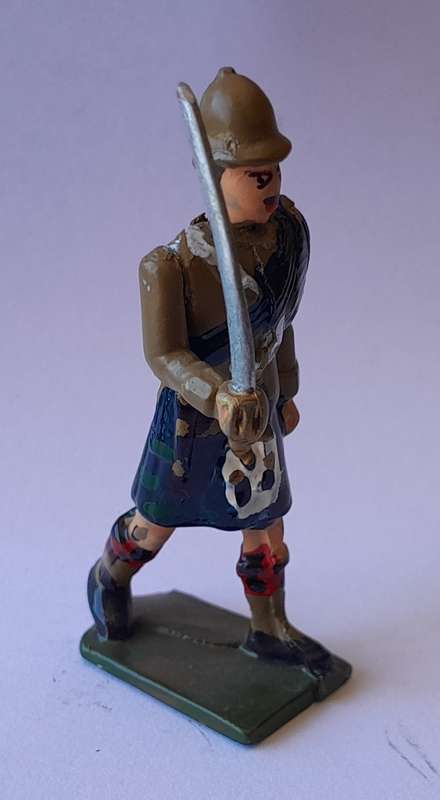 Boer War Black Watch Lead Figurine.  6cm