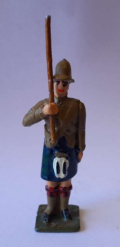 Boer War Black Watch Lead Figurine.  6cm