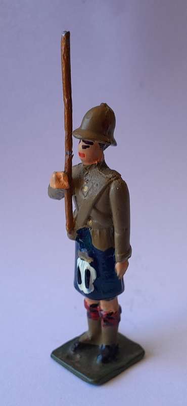 Boer War Black Watch Lead Figurine.  6cm