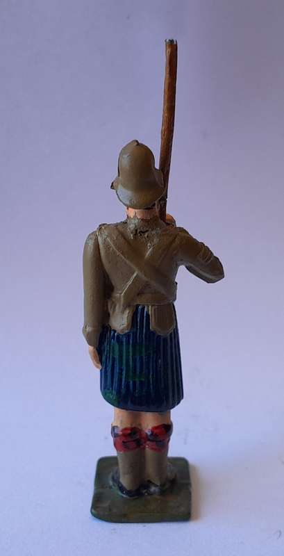 Boer War Black Watch Lead Figurine.  6cm