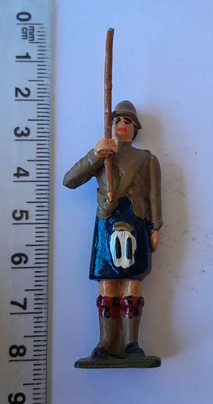 Boer War Black Watch Lead Figurine.  6cm
