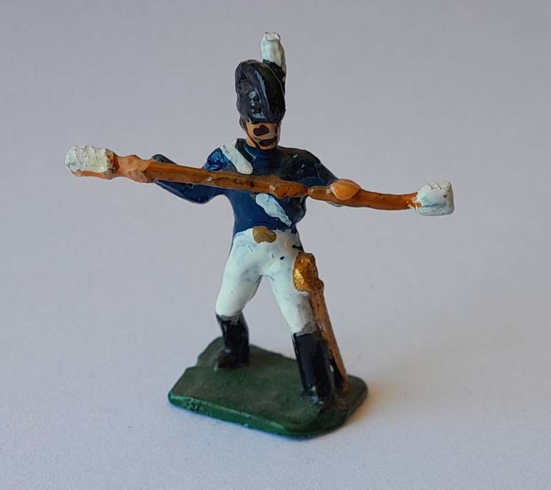 Miniature Napoleonic Artillery Crew Lead Figurine Set.