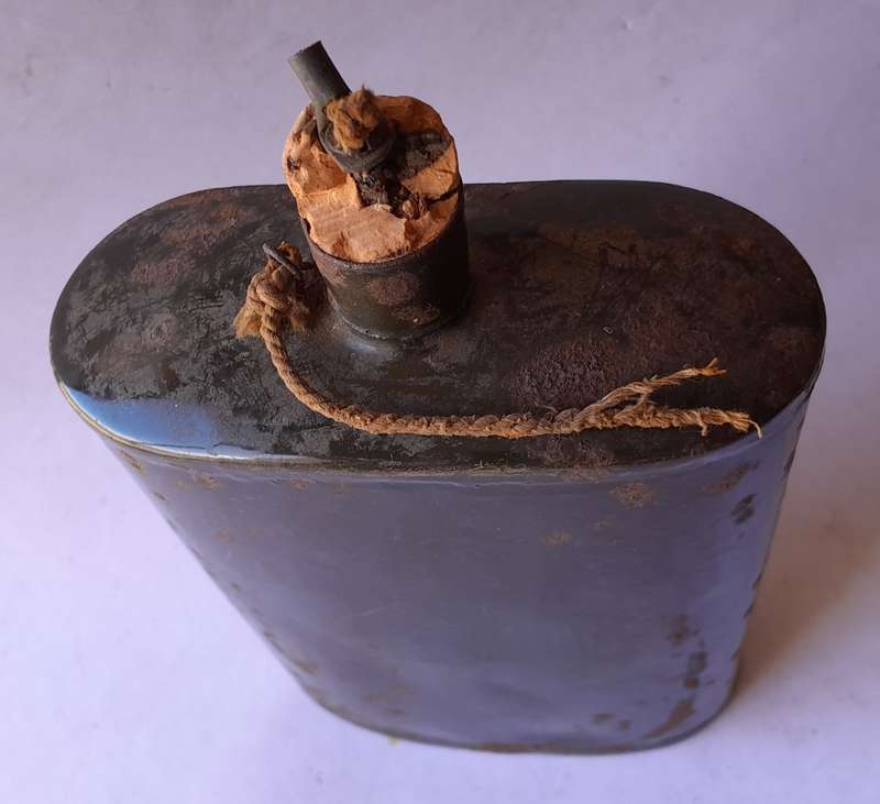 WW2 British Army Water Bottle With Stopper.