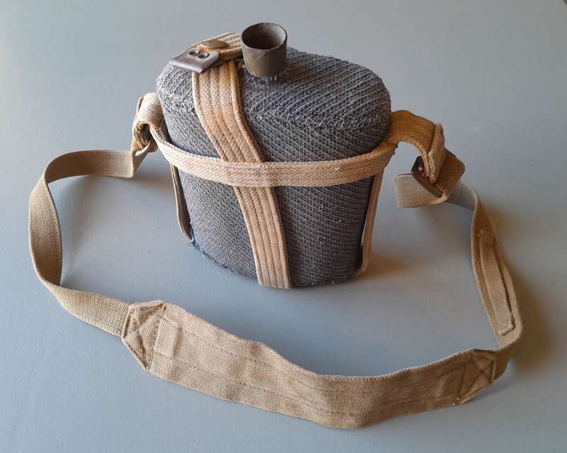 WW2 RAF Mk VII Water Bottle With Harness and Shoulder Strap. No Stopper.