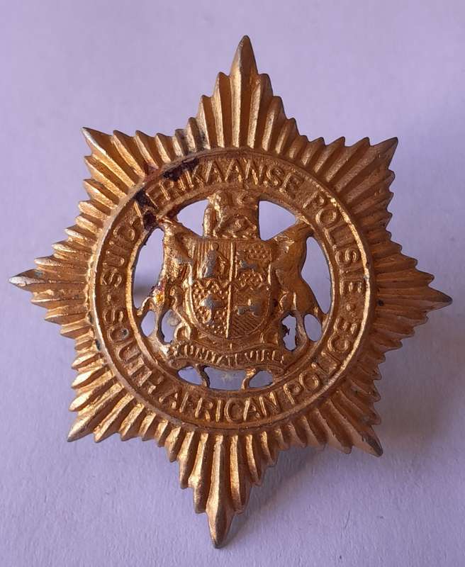 Early SA Police Cap Badge.  Replaced Lugs.