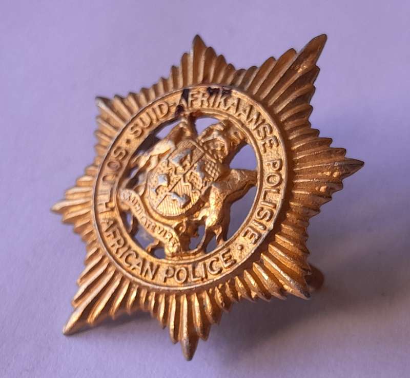 Early SA Police Cap Badge.  Replaced Lugs.