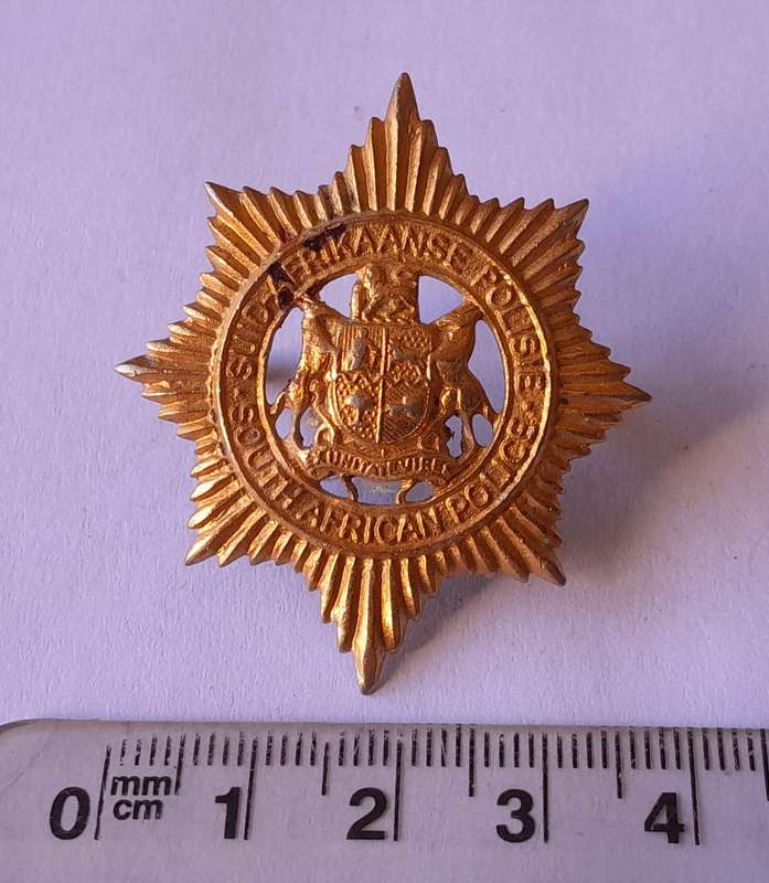 Early SA Police Cap Badge.  Replaced Lugs.