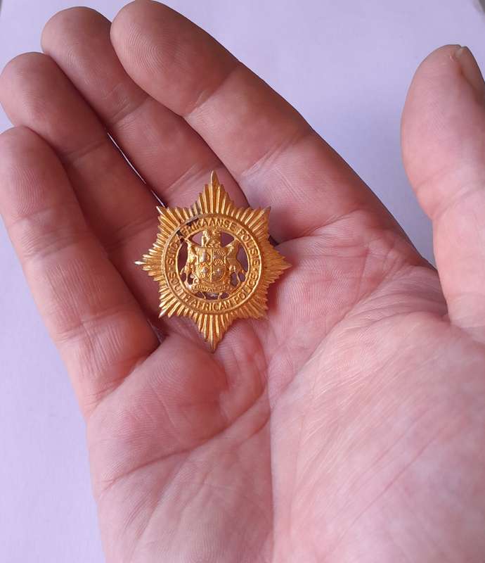 Early SA Police Cap Badge.  Replaced Lugs.