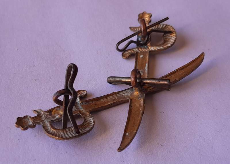 WW2 British Army PT Instructor Cap Badge. All Lugs Intact.