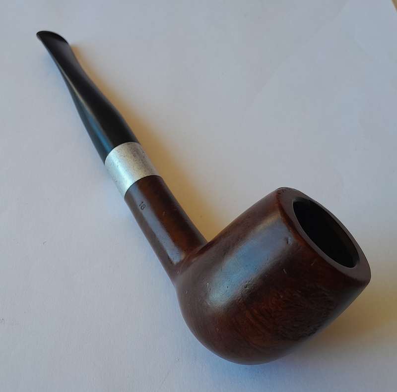 Vintage Orlik Byford Estate Pipe.  Made in England.