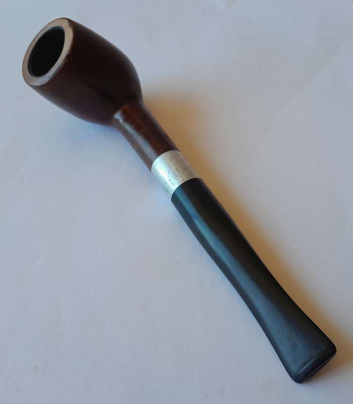 Vintage Orlik Byford Estate Pipe.  Made in England.
